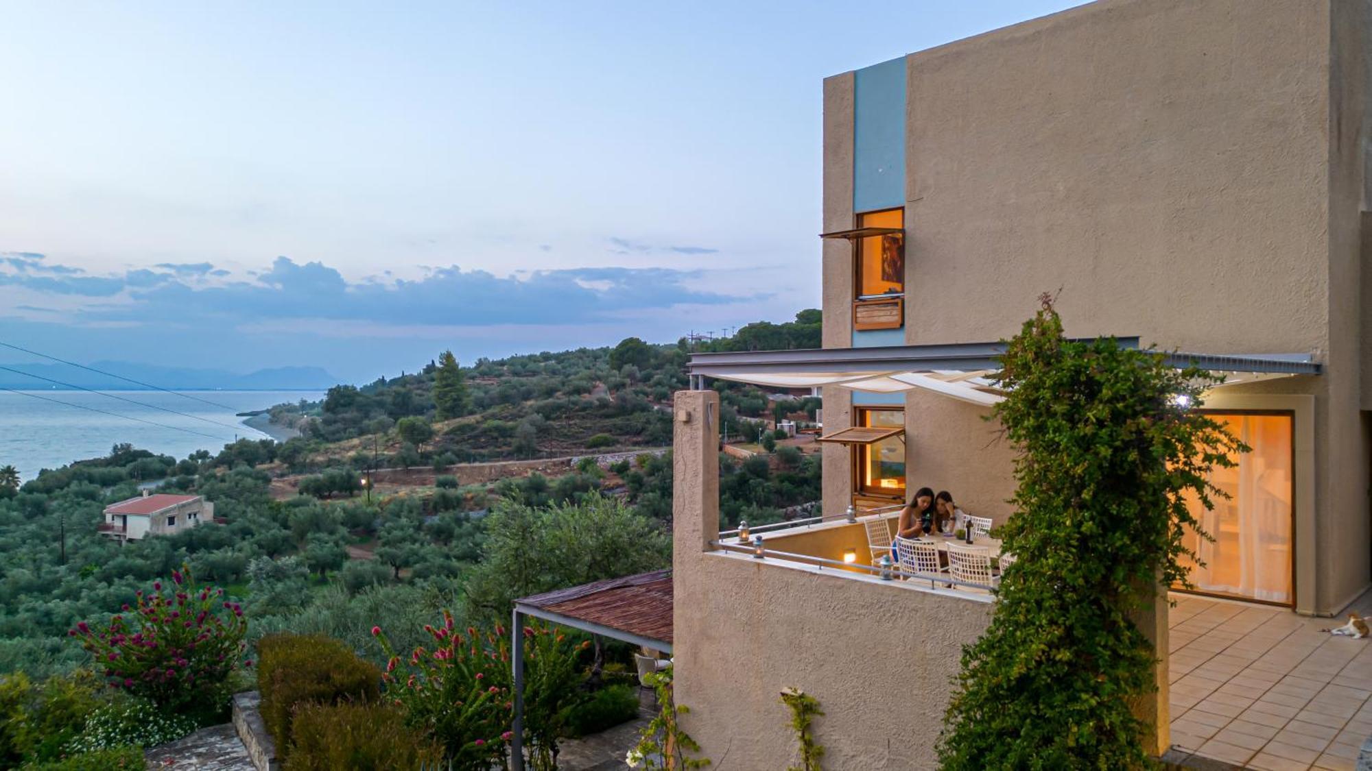 Mani Tower Villa Akrogiali Exterior photo